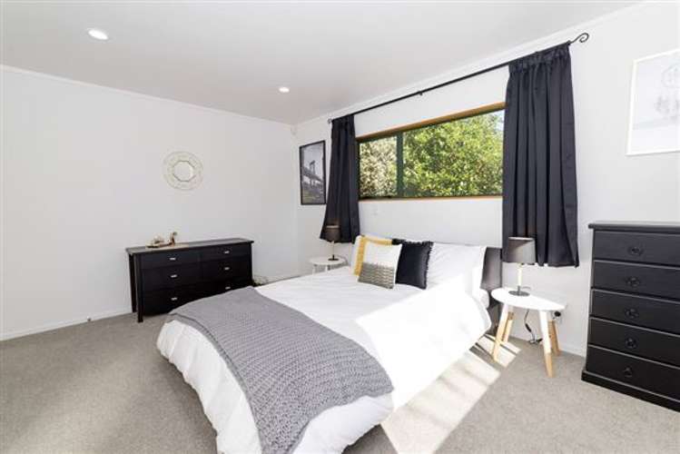 37a Amberley Avenue Te Atatu South_20