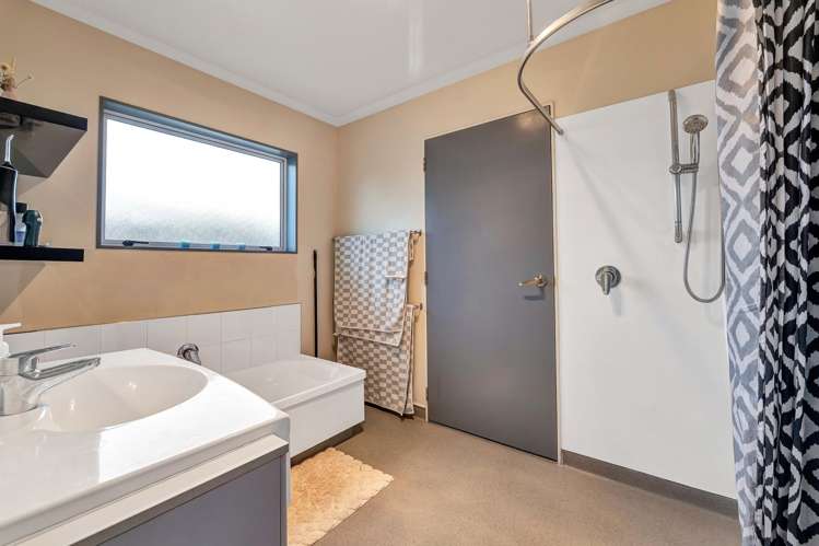 75 Tauhuri Street Manaia_15