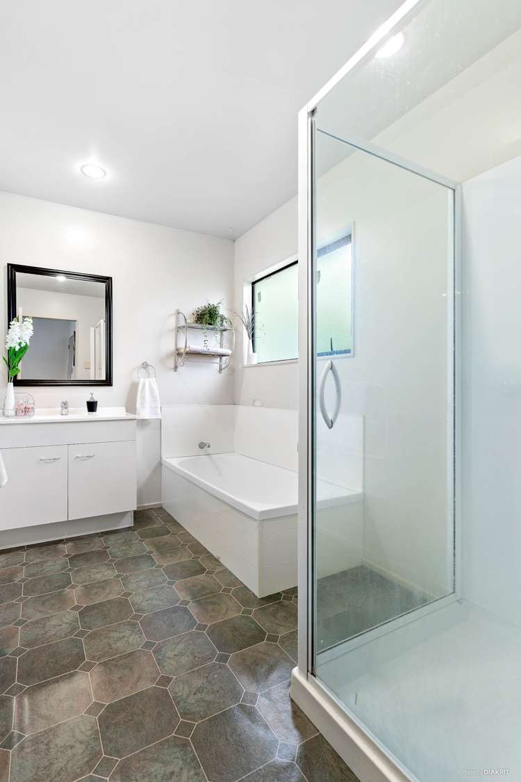 2/1 Merton Avenue Glenfield_15