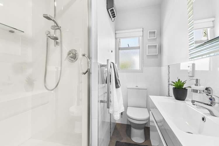 1/22 Seaforth Avenue Mangere Bridge_13