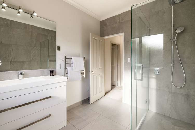 2 Keswick Crescent Huntington_14