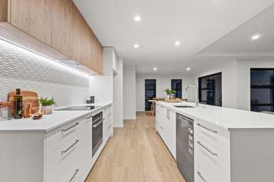 46 Memorial Crescent_4