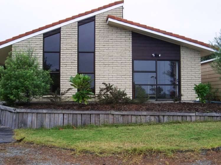 330 West Coast Road Awanui_0