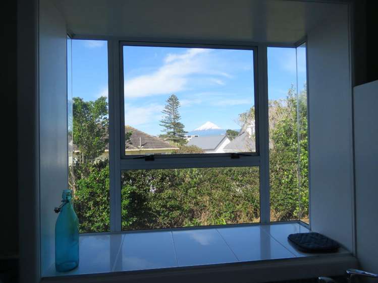 37A Hamblyn Street Strandon_10