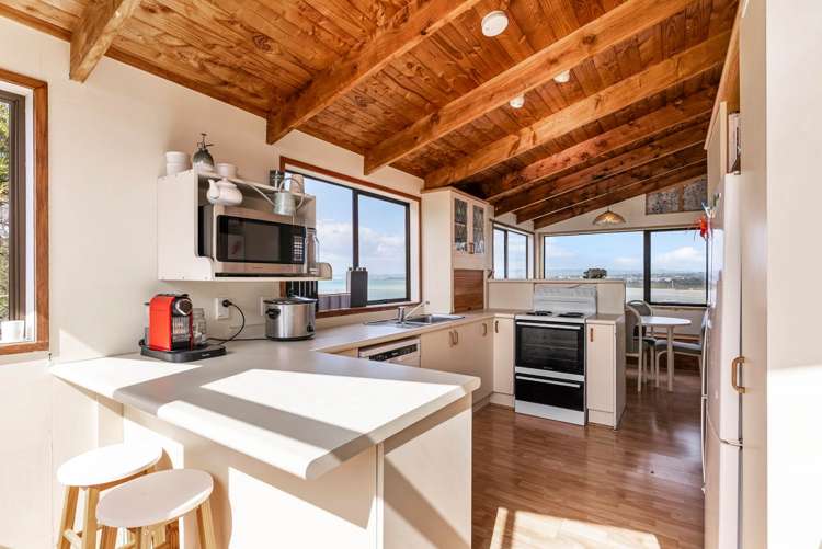 130 Aeroview Drive Beach Haven_9