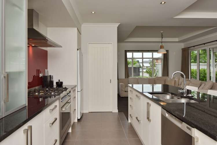 17 Springbrook Lane Northwood_6