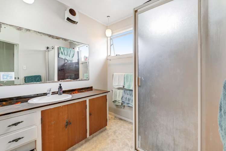 1031 Whangaparaoa Road Matakatia_14