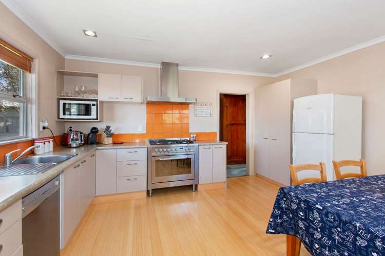 6 Wycola Avenue Hei Hei_1