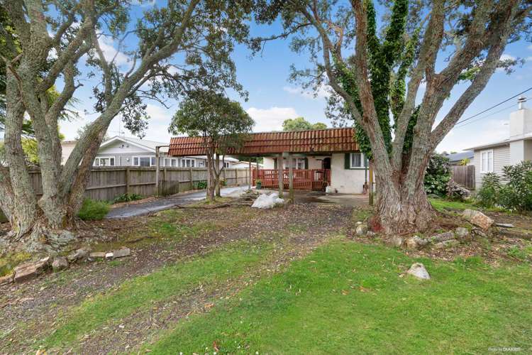 15 Albert Road Kelston_4