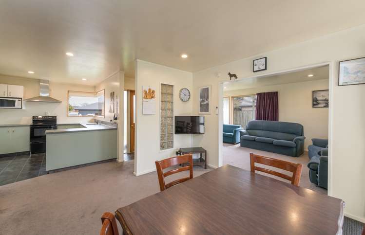 4 Maple Crescent Richmond_5