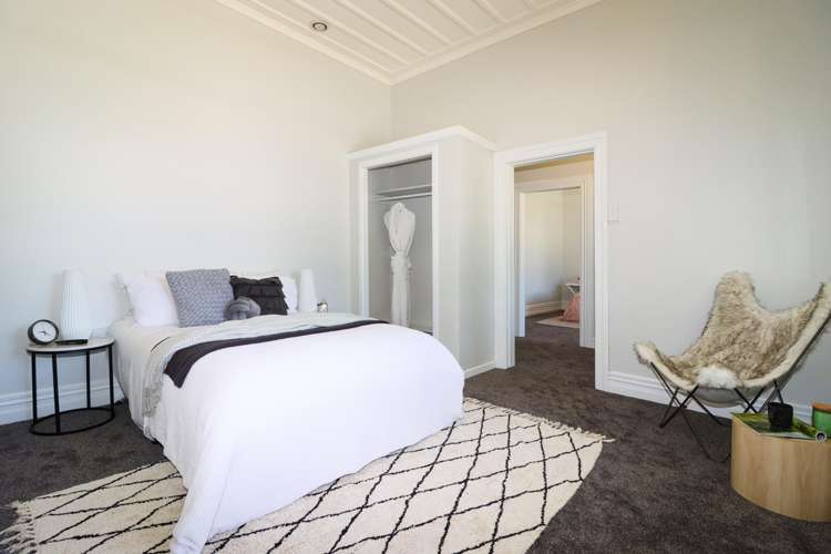 276 High Street South Carterton_2