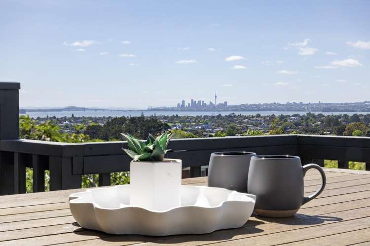 219 Royal Road Massey_8