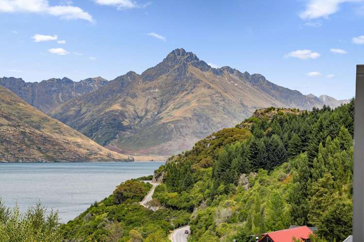 2 Evergreen Place Sunshine Bay_35