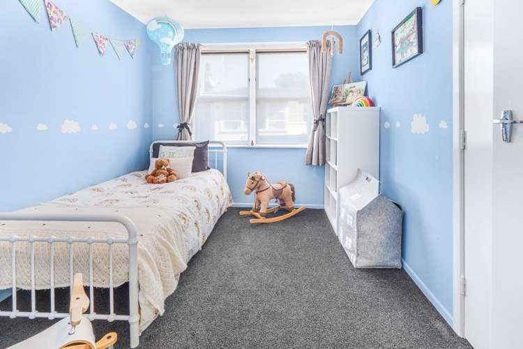 14 Manapouri Place Glenview_18