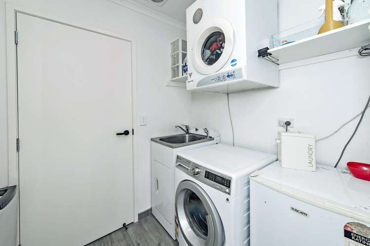 11 Ragley Way Rolleston_24