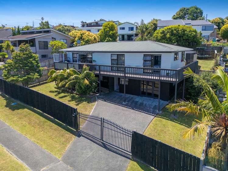 55 Polkinghorne Drive Manly_2