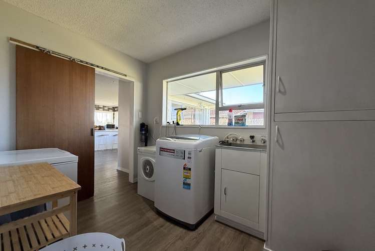 239 West Parkdale Street Tokoroa_18