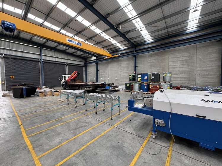 Part warehouse/18-26 Jamaica Drive Grenada North_1