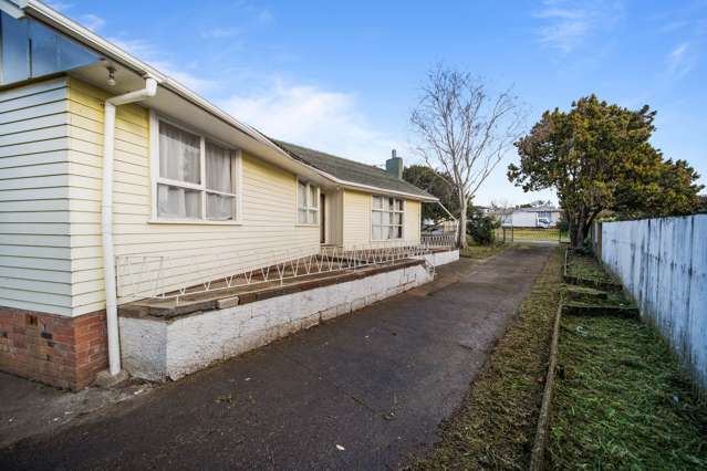 8 Friesian Drive Mangere_4