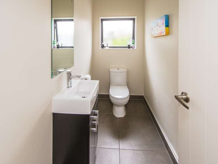 20 Lithgow Drive Otamatea_14