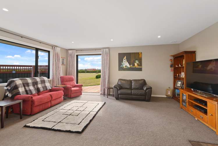 24 Landsborough Drive Darfield_8