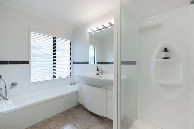 5b Pacific View Road Papamoa_14