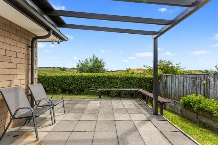 8 Ballintoy Park Drive Welcome Bay_10