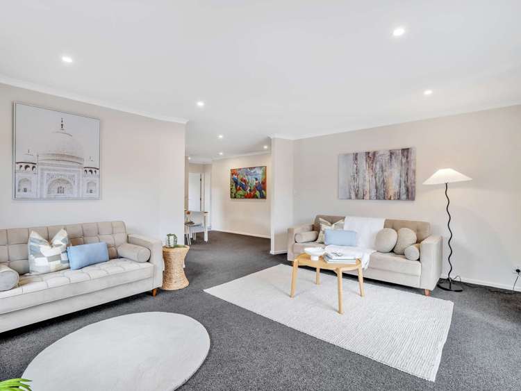 1 Loader Place Tawhero_1