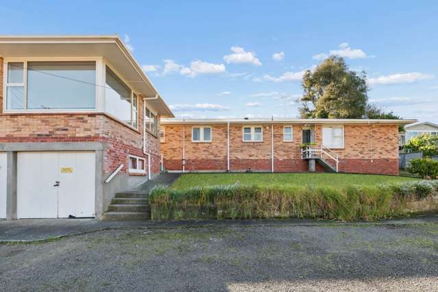 URGENT SALE – PRIME MANUREWA LOCATION!
