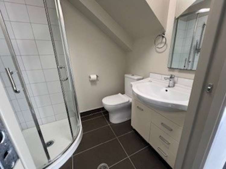 228/172 McLeod Road Te Atatu South_3