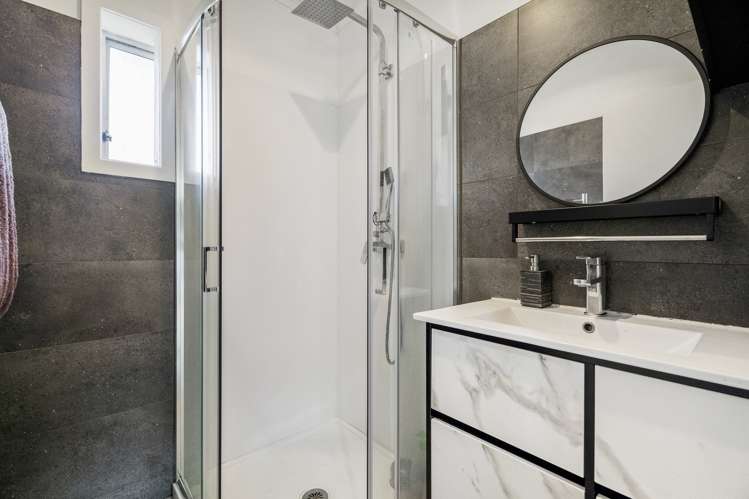 2/43 Archers Road Hillcrest_8