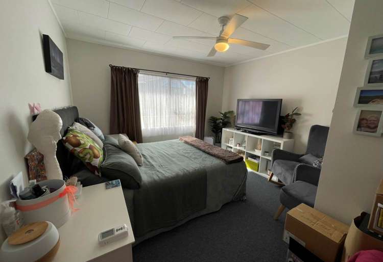 221 Mahia Road Wattle Downs_13