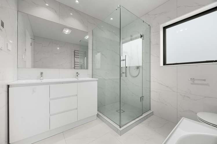 43a Fitzherbert Avenue West Harbour_5