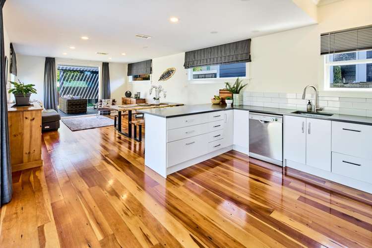 22 Central Terrace Alicetown_5