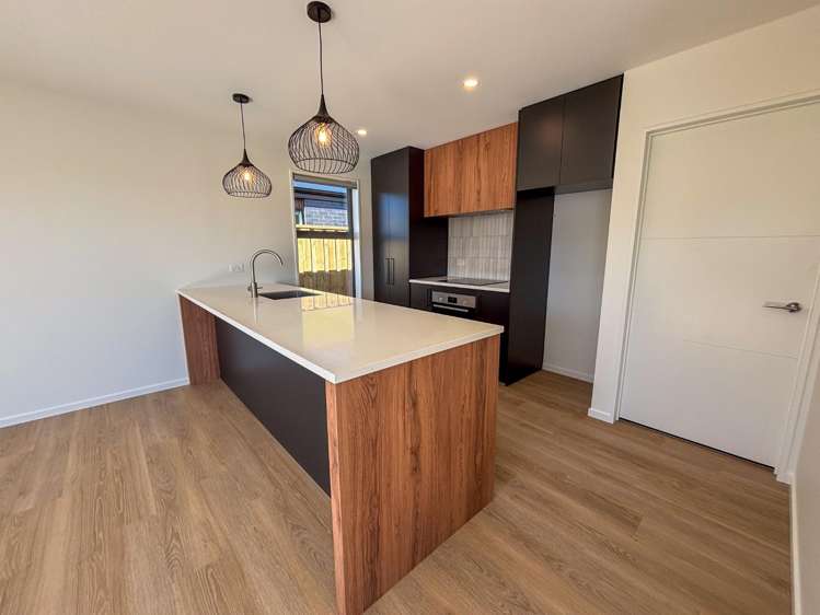 15 Estival Drive 11103_1