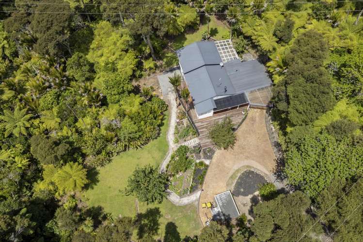 1003 Huia Road Huia_22