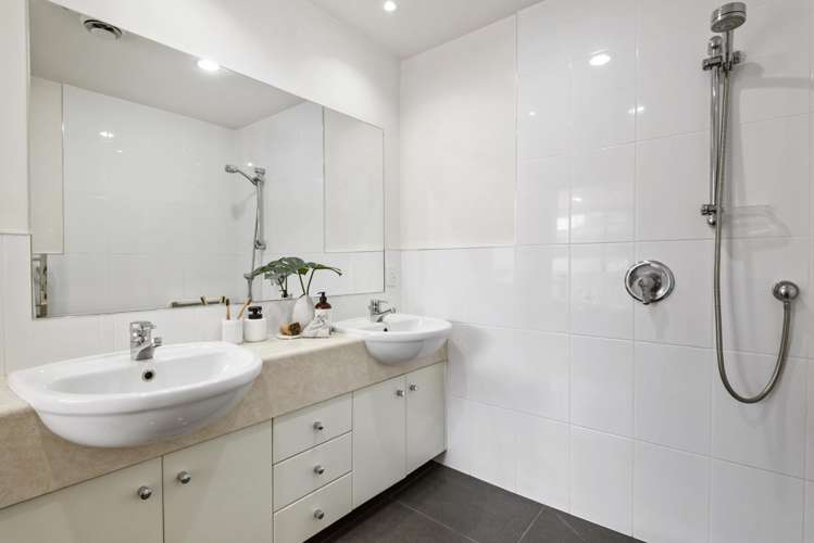 Apt 3I/175 Hurstmere Road Takapuna_11