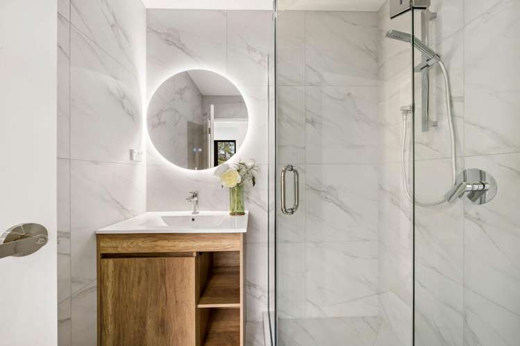 39 Brandon Road Glen Eden_12