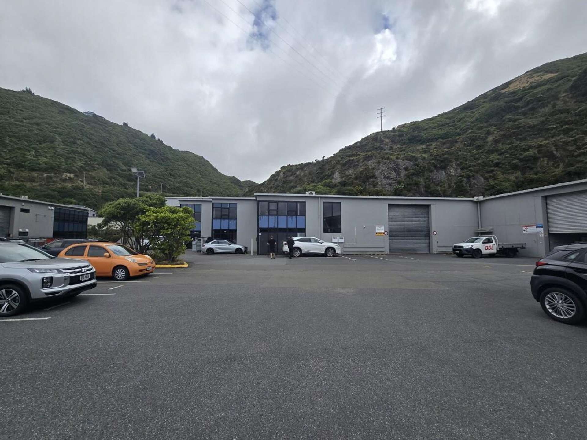 9/4 Glover Street Ngauranga_0