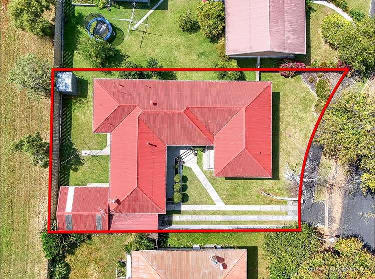 19 Scott Avenue Hamilton East_26