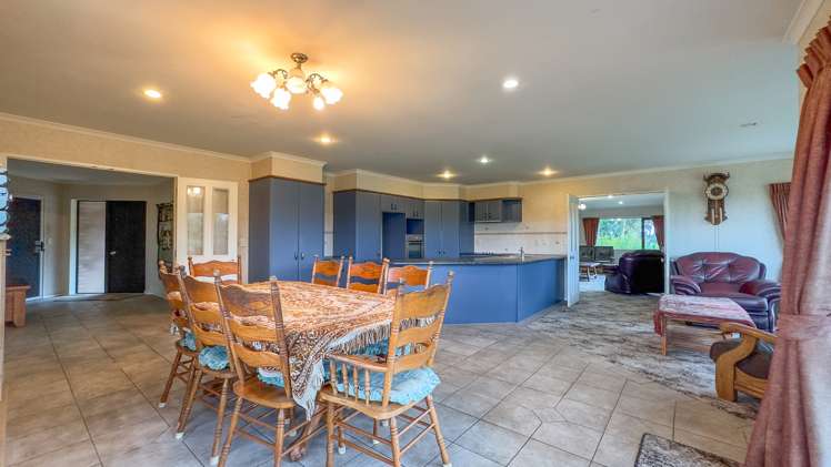 2876b State Highway 2 Waitakaruru_3