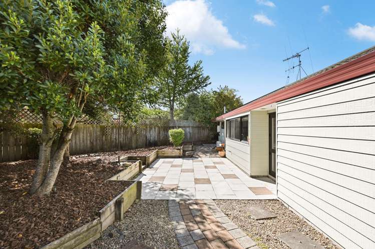 9 Jean Place Pukete_14