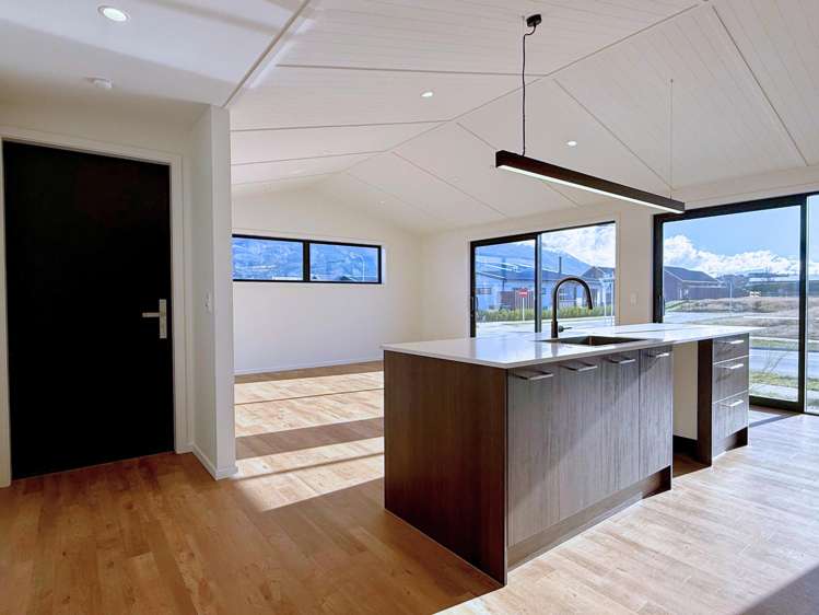 1 Guthrie Street Lake Hawea_6