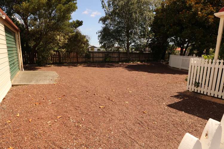 37 Wyndham Street Carterton_24