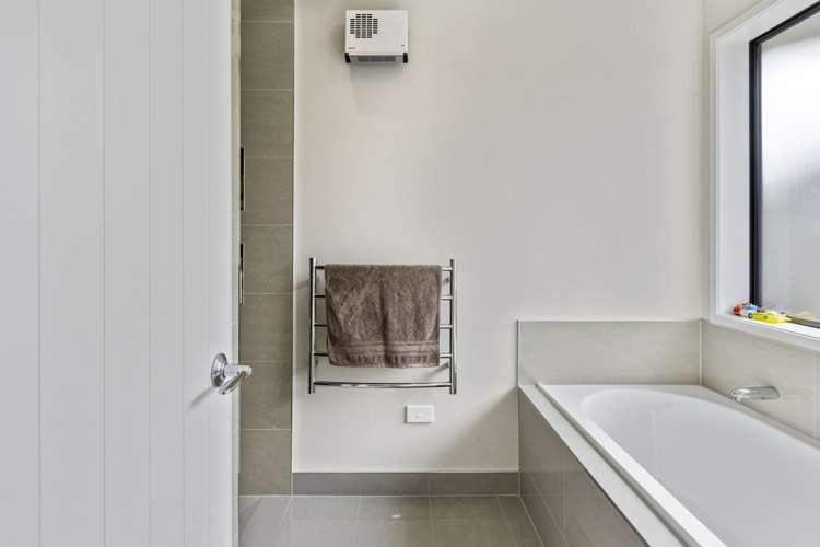 6 Bellbird Rise Pyes Pa_13