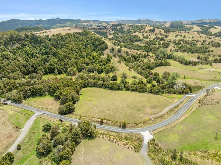645 West Coast Road Makarau_12