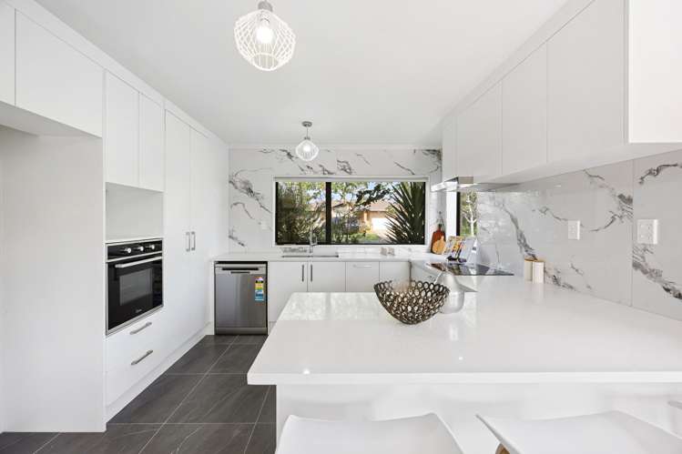 4 Cottesmore Place Huntington Park_14