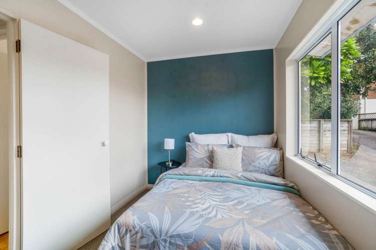 2/154 Sunset Road Unsworth Heights_11