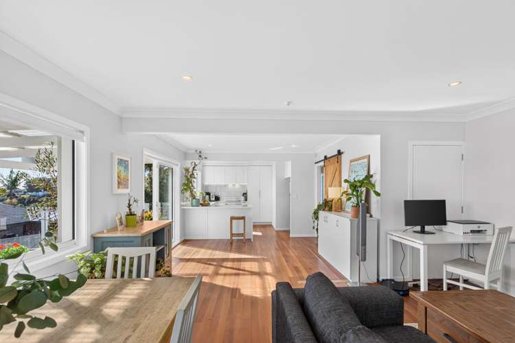 954 Whangaparaoa Road Manly_12