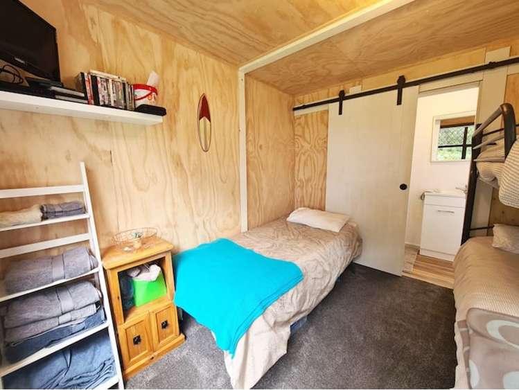 18 Violet Street Riverton_12